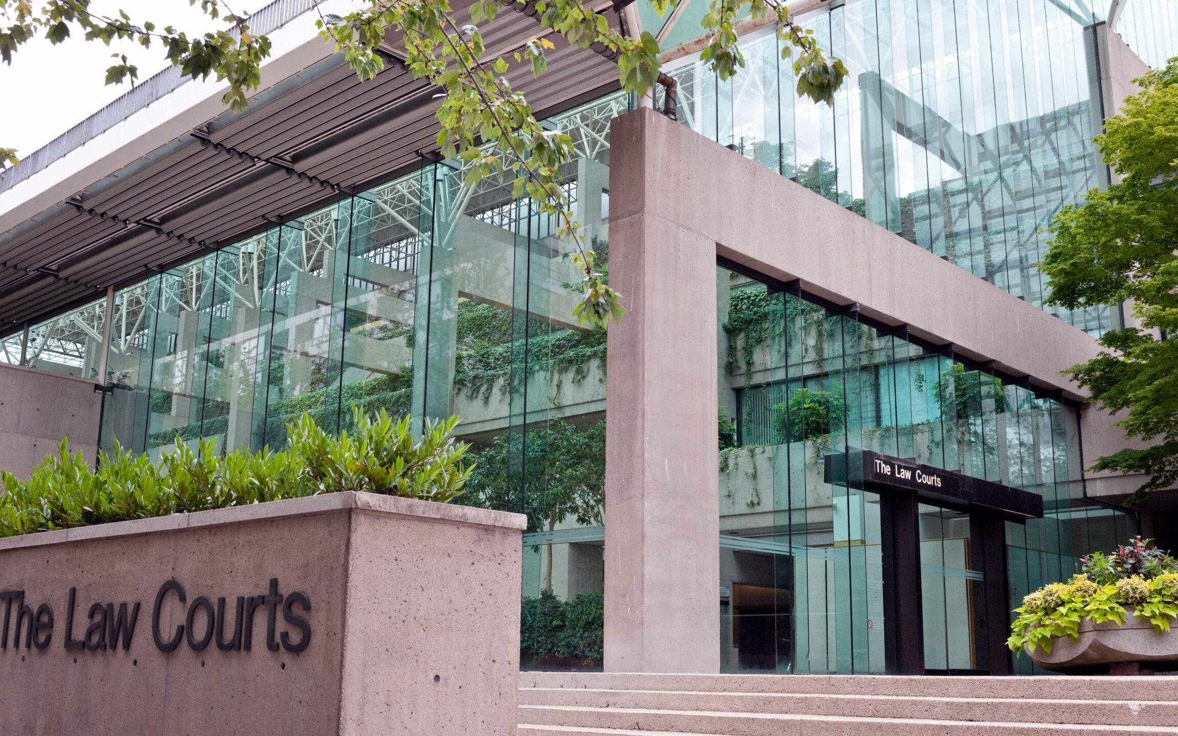 Image of the entrance of the Provincial Law Courts in Vancouver, BC.